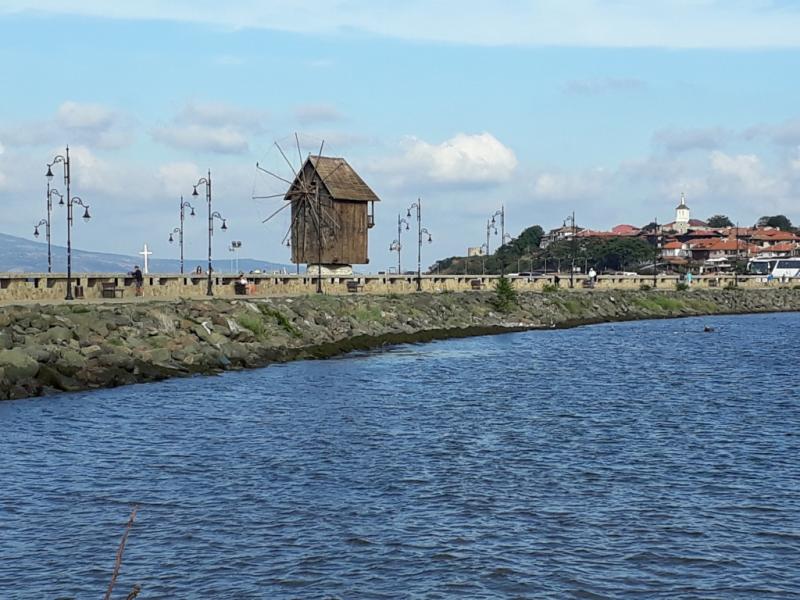 Несебр